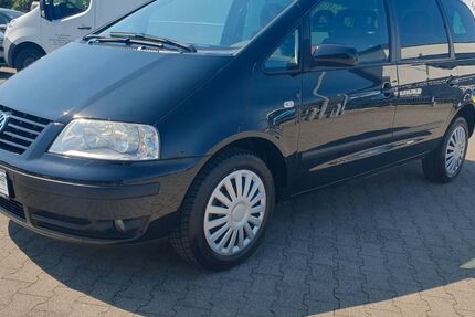 VW Sharan 99.748 km 8.499 &euro; Essen 45326