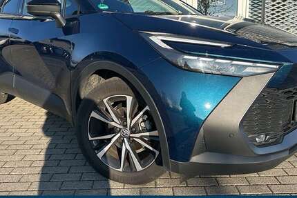 Toyota C-HR 7.924 km 27.970 &euro; Delitzsch 04509