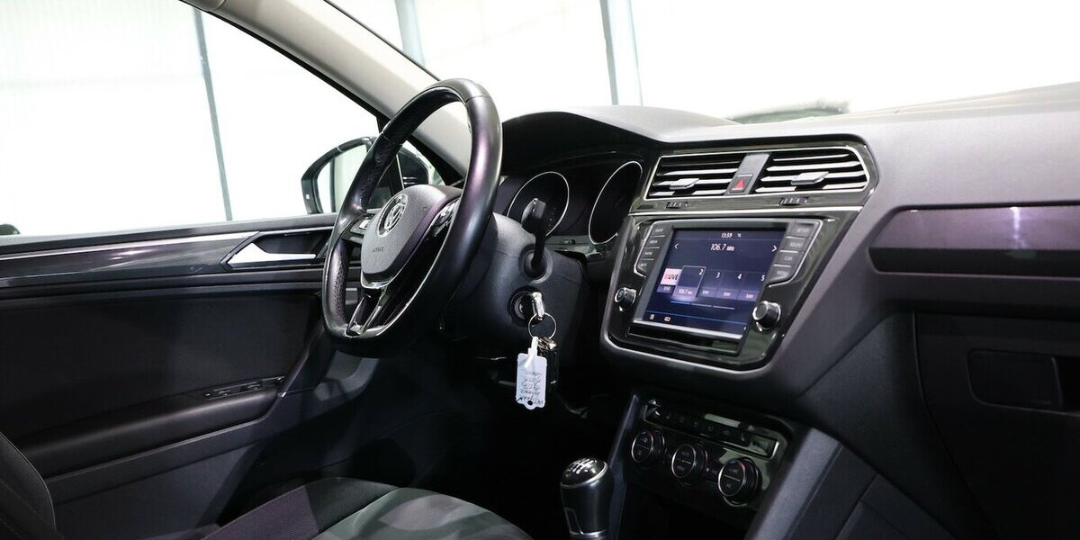 VW Tiguan 2.0 TDI HIGHLINE / LED, ACC+LANE, AHK 141.000 km 18.111 &euro; Hamm 59077