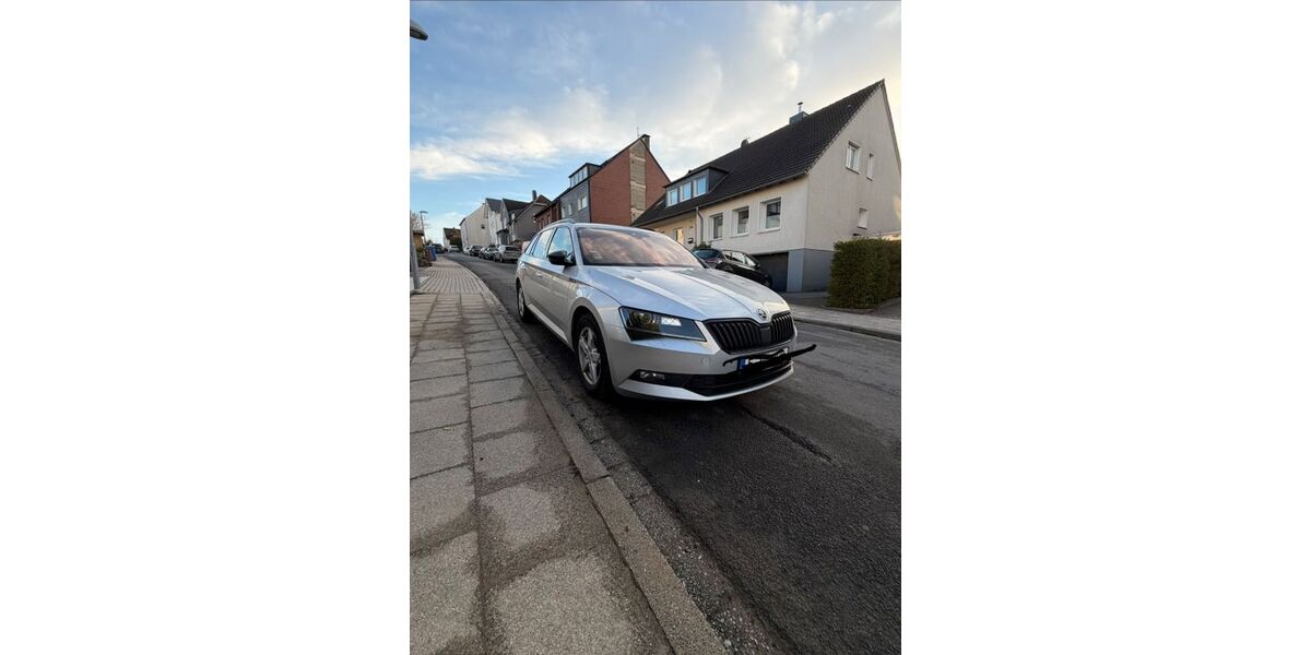 Skoda Superb 219.815 km 11.900 &euro; Essen 45356