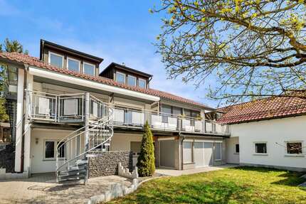 Haus Satteldorf / Gröningen Gröningen - 10 Zimmer, 390 m&sup2;, 899.000&euro; | Angebot:26676899