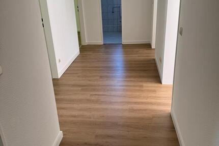 „Anfragestop“4 -Zimmer- Wohnung zu vermieten