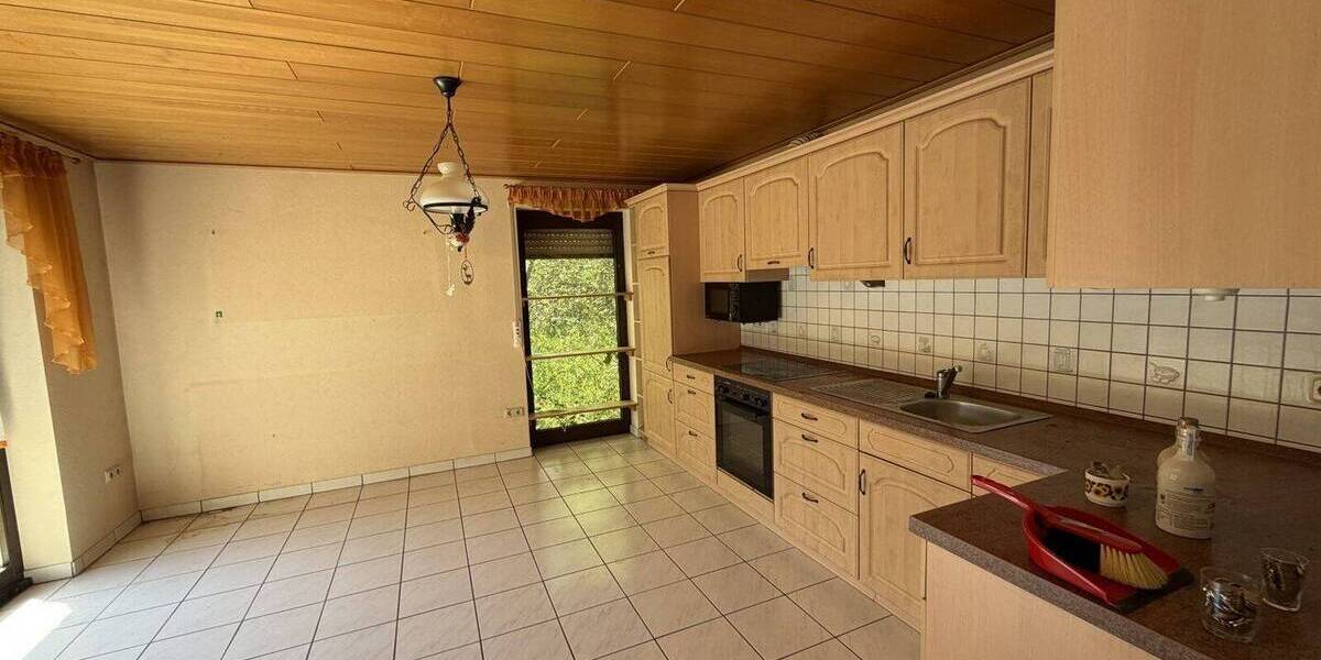 Mehrfamilienhaus, Wohnhaus Schiffweiler Stennweiler - 6 Zimmer, 158 m&sup2;, 198.000&euro; | Angebot:26434026