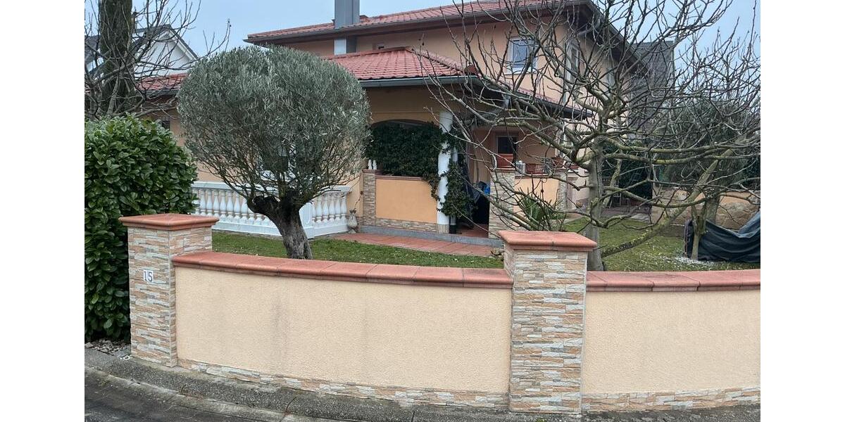 Meditterane Doppelhaushälfte 90m2 in Oberrimsingen m.Eig.Einfahrt 3 zimmer