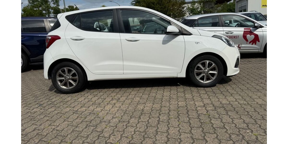 Hyundai i10 137.569 km 4.999 &euro; Hanau 63452