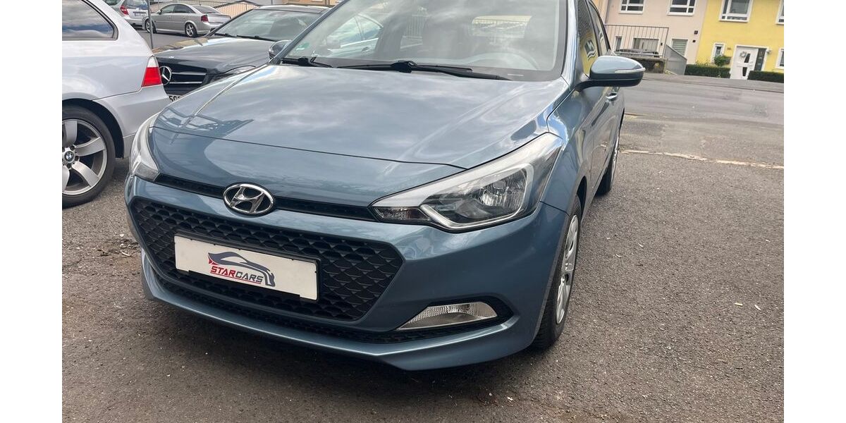 Hyundai i20 112.878 km 7.450 &euro; Bad Ems 56130