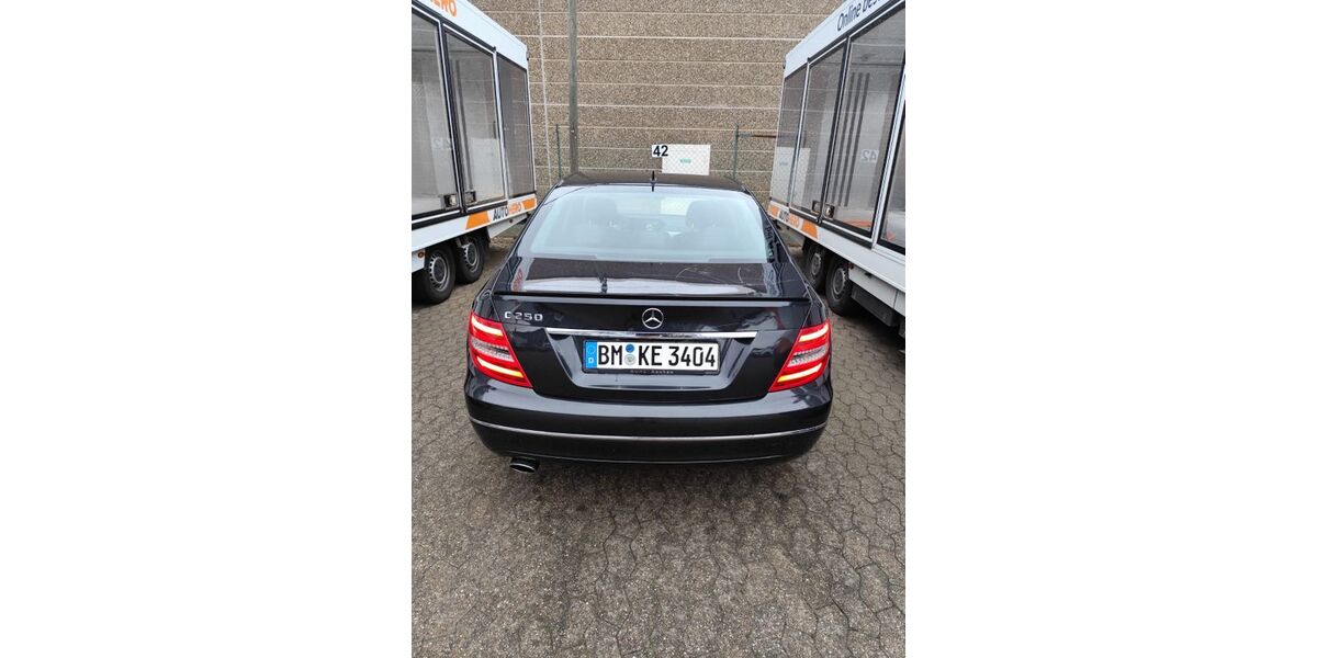Mercedes-Benz C 250 113.000 km 10.500 &euro; koln 50679