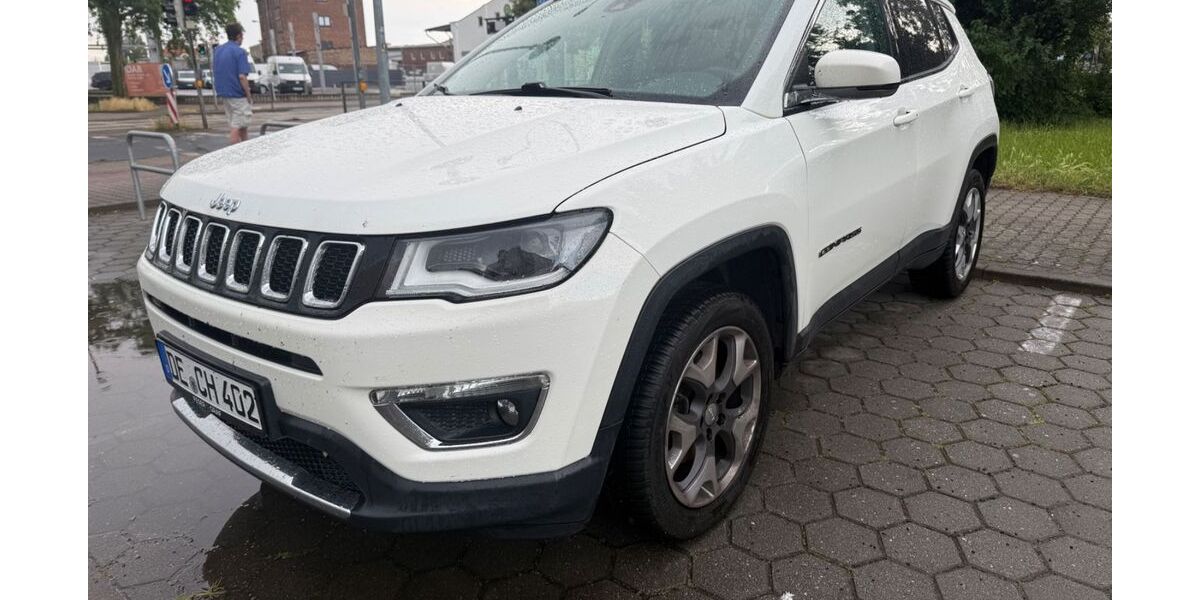 Jeep Compass 172.500 km 14.600 &euro; Dessau 06842