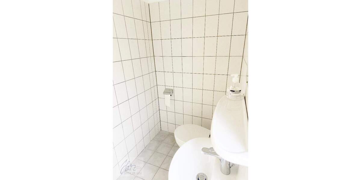 ***Lichtdurchflutete Gewerbeeinheit im Einkaufspark Nünchritz*** - perfekte Lage für Ihr Business! zimmer