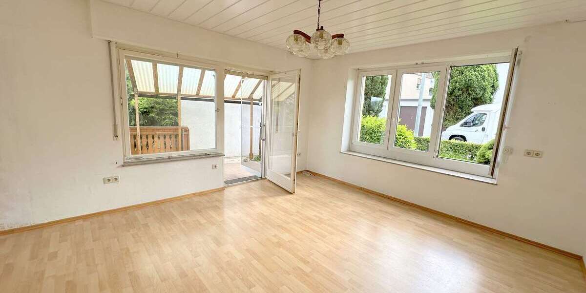 Etagenwohnung Esslingen Brühl - 3 Zimmer, 89 m&sup2;, 276.000&euro; | Angebot:25590898