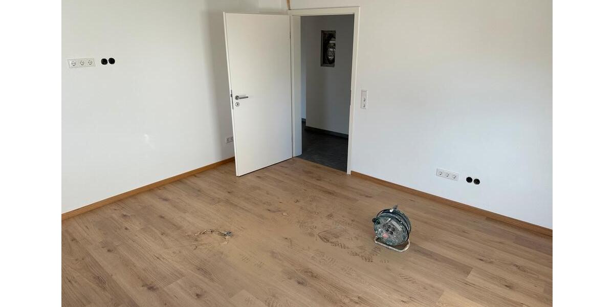 Renovierte 2 Zimmer EG-Wohnung in ruhiger Lage in Feuchtwangen 2 zimmer