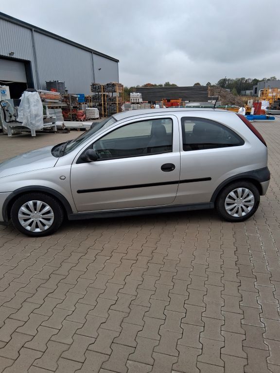 Opel Corsa 143.000 km 1.500 € Bad Sassendorf 59505