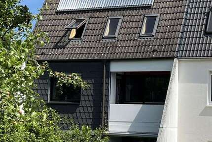 Haus zum Kaufen in Neu-Anspach 470.000 € 154 m² 6.5 zimmer