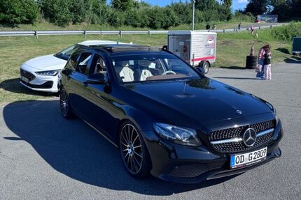Mercedes-Benz E 220 179.000 km 22.999 &euro; Siek 22962