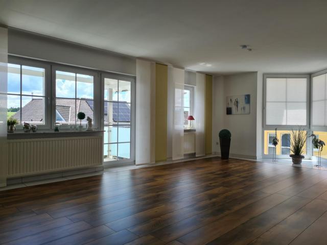 Luxuriöse Penthouse-/Maisonettenwohnung mit Fernblick in Toplage von Zweibrücken - Penthouse Zweibrücken | Angebot:27003327