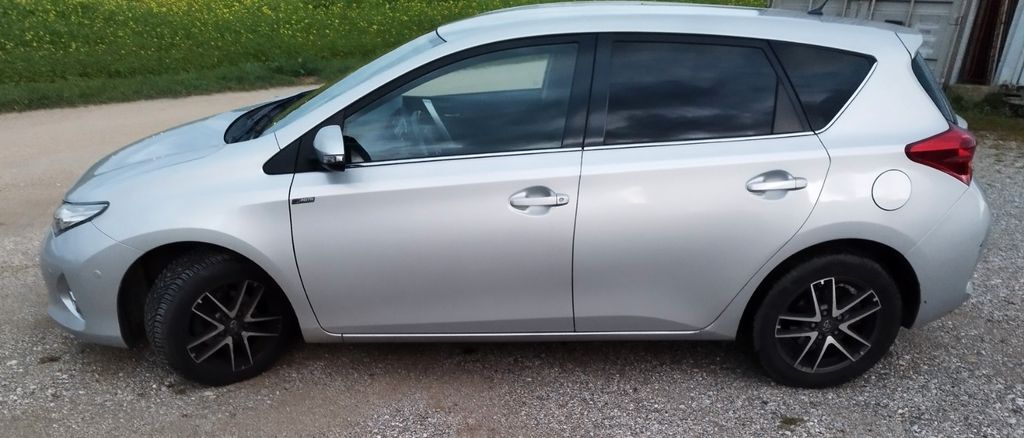 Toyota Auris 69.654 km 12.600 € Kühbach 86556