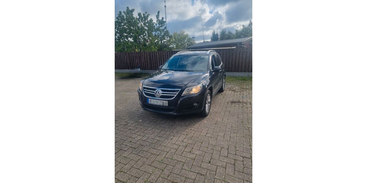VW Tiguan 299.683 km 2.800 &euro; Ganderkesee 27777
