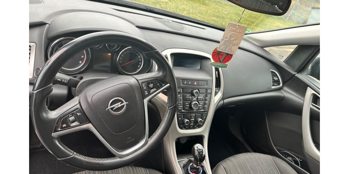 Opel opel astra j 192.570 km 3.490 &euro; Heimbach 52396