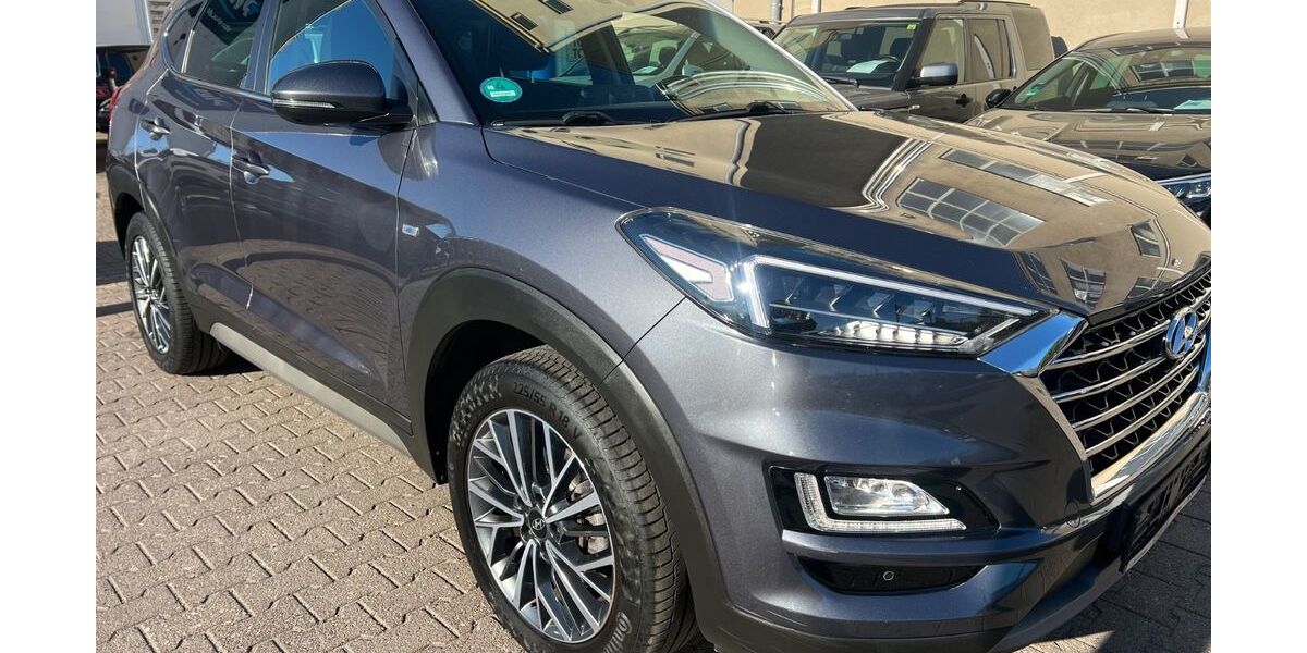 Hyundai TUCSON 102.000 km 15.690 &euro; Berlin 13581