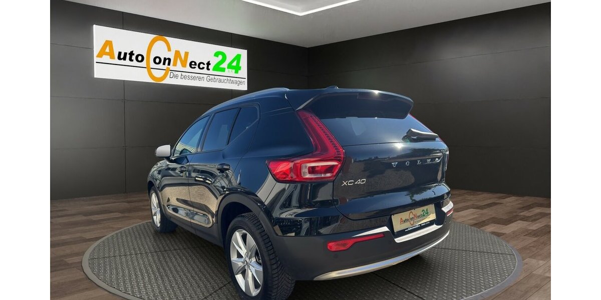 Volvo XC40 B3 Core 2WD *DKG/AHK/LED/SHZG/Kamera/ACC/PDC* 6.934 km 31.990 &euro; Bamberg 96052