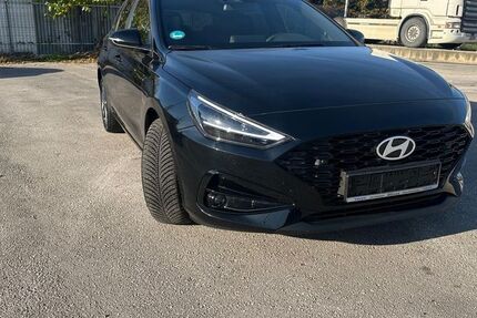 Hyundai i30 1.500 km 22.900 &euro; Stralsund 18439