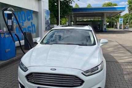 Ford Mondeo 226.000 km 8.900 &euro; Düsseldorf 40595
