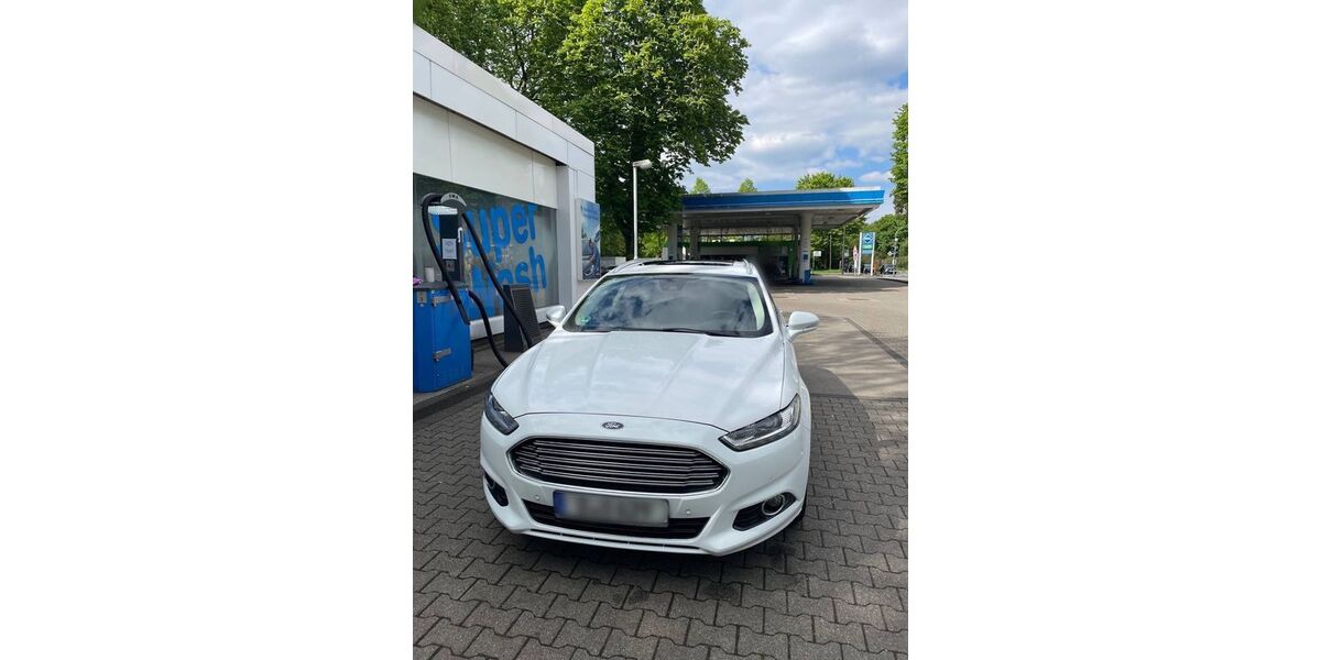 Ford Mondeo 226.000 km 8.900 &euro; Düsseldorf 40595