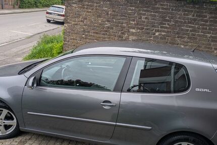 VW Golf 82.000 km 4.100 &euro; Aachen 52080