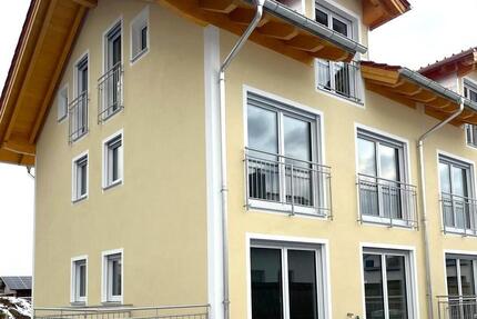 Haus Egmating - 7 Zimmer, 174 m&sup2;, 2.600&euro; | Angebot:25384338