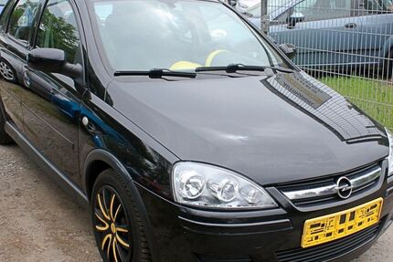 Opel Corsa 130.800 km 2.199 &euro; Berlin 13057