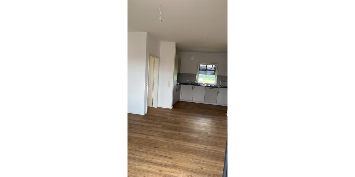 Einfamilienhaus Heide - 2 Zimmer, 80 m&sup2;, 990&euro; | Angebot:25418357