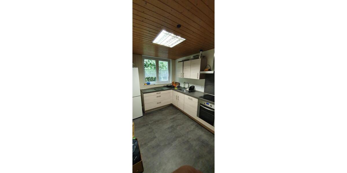 4 Zimmer Wohnung mit Terrasse EBK eigener Parkplatz 4 zimmer