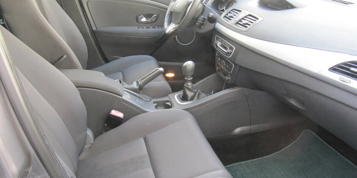 Renault Megane Dynamique -Klima- AHK+ Insp+ 143.547 km 4.250 &euro; Schwalbach/Taunus 65824