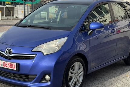 Toyota Verso-S 249.000 km 4.350 &euro; Berlin 13158