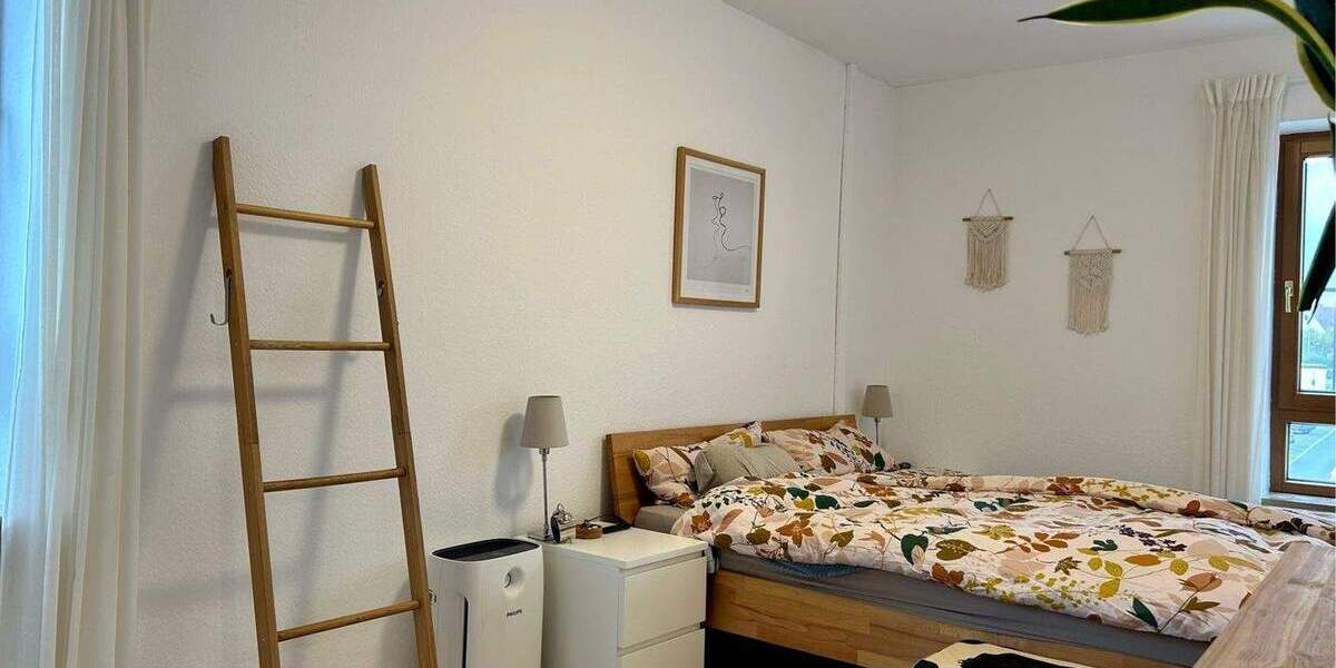 Ihr neues Zuhause im Dachgeschoss...Sonnige 3-Zimmer-DG-Wohnung in Höchstadt 3 zimmer