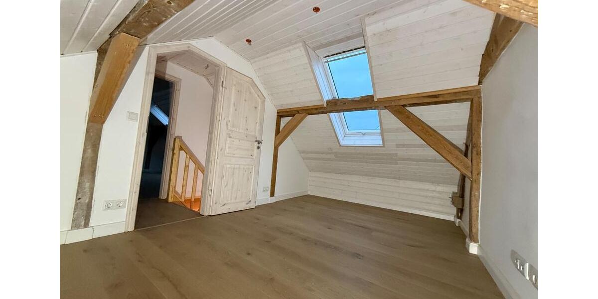 Erstbezug nach Kernsanierung zu vermieten 6 zimmer