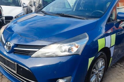 Toyota Verso 340.000 km 3.990 &euro; Saarlouis 66740