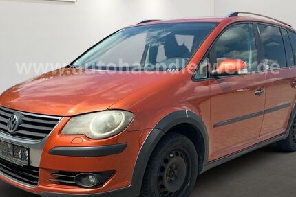 VW Touran 213.259 km 2.299 &euro; Brehna 06796