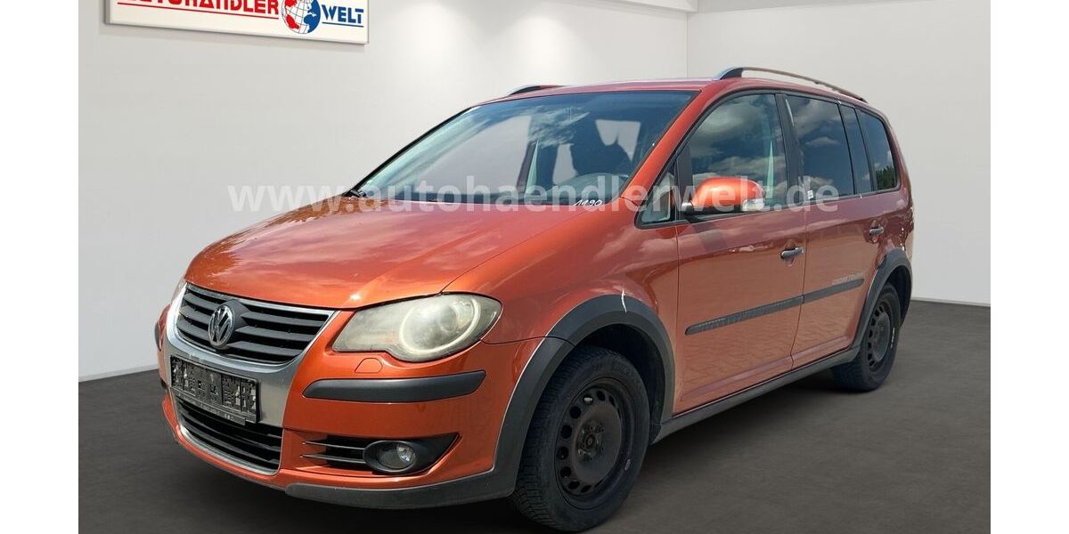 VW Touran 213.259 km 2.299 &euro; Brehna 06796
