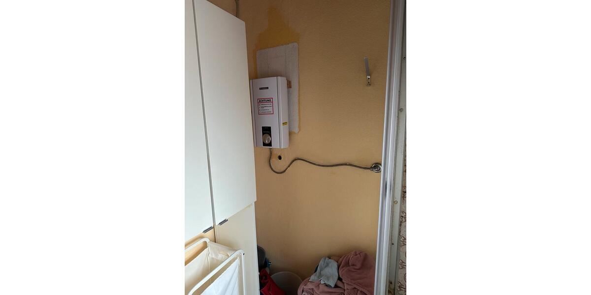 Dachgeschosswohnung mit 3 Zimmern zu vermieten 2 zimmer