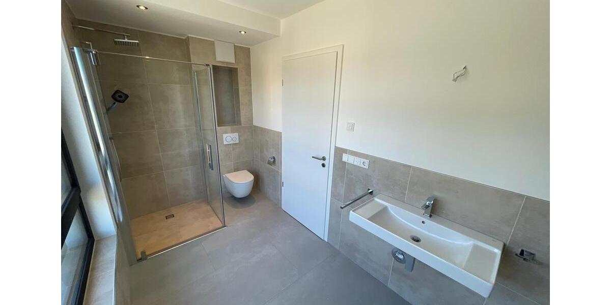 Einfamilienhaus Baesweiler - 4.5 Zimmer, 170 m&sup2;, 2.100&euro; | Angebot:26413554