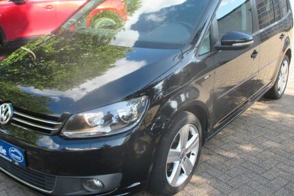 VW Touran 143.985 km 8.990 &euro; Hollenstedt 21279