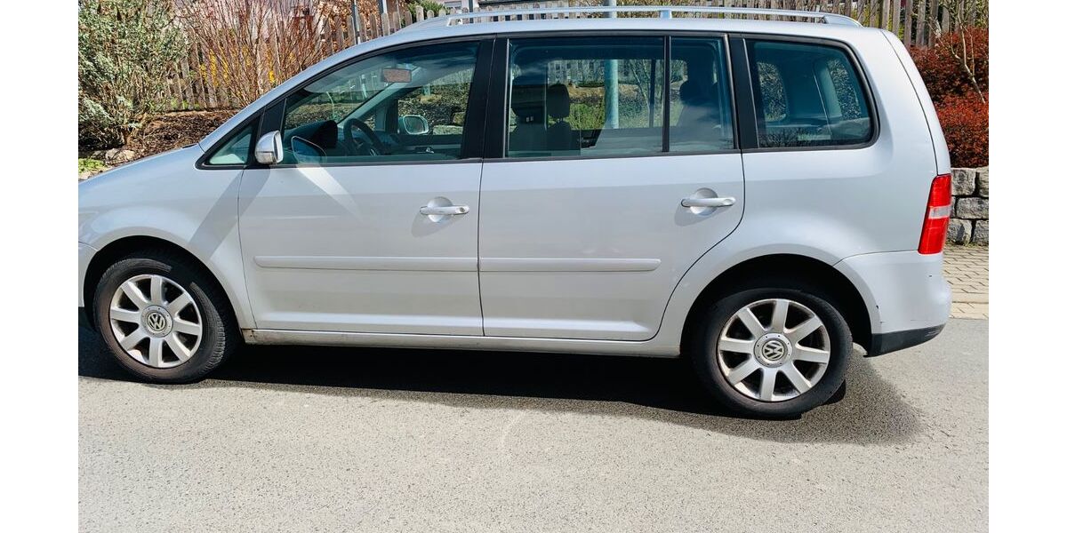 VW Touran 231.000 km 1.999 &euro; Bad Sooden-Allendorf 37242