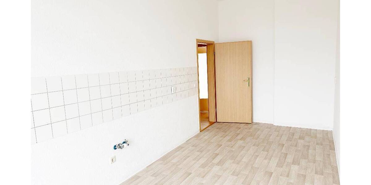 Etagenwohnung Riesa Altriesa - 2 Zimmer, 73 m&sup2;, 395&euro; | Angebot:25985365