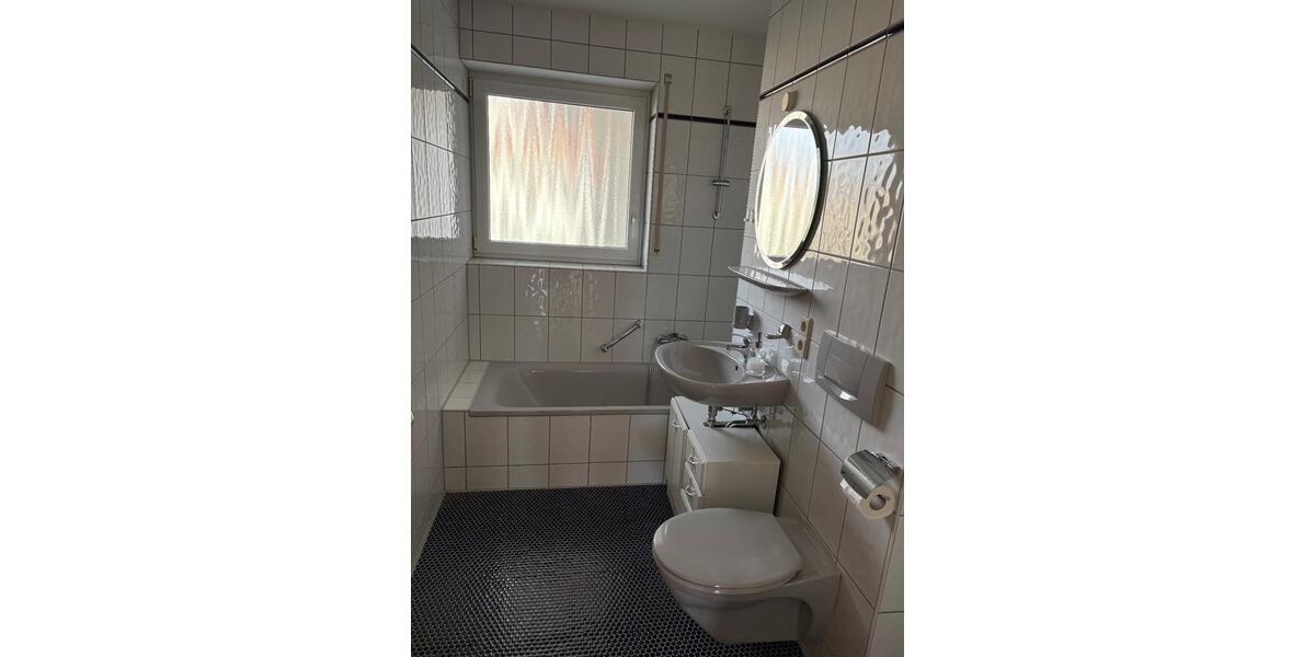 Helle 2-Zimmer-Wohnung mit Balkon, EBK in Neu-Ulm Gerlenhofen 2 zimmer