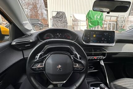 Peugeot 208 115.500 km 9.700 &euro; Saalfeld 07318