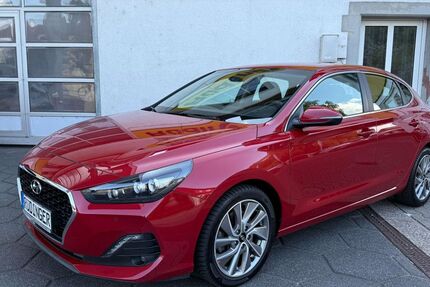 Hyundai i30 75.122 km 16.480 € Aglasterhausen 74858