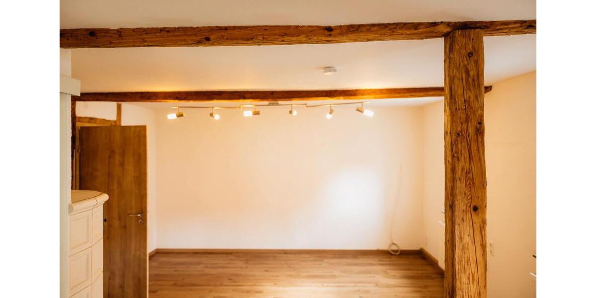 Einfamilienhaus Hohenroth - 6 Zimmer, 100 m&sup2;, 299.000&euro; | Angebot:26885769