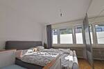 Helle 3,5-Zimmer-Wohnung mit großem Wintergarten und Privatgarten in ruhiger Lage