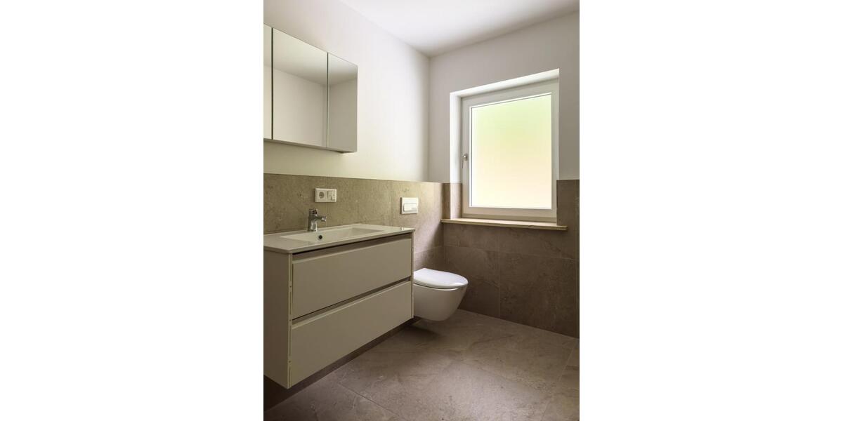 Etagenwohnung Nentershausen - 5 Zimmer, 171 m&sup2;, 1.250&euro; | Angebot:22067376